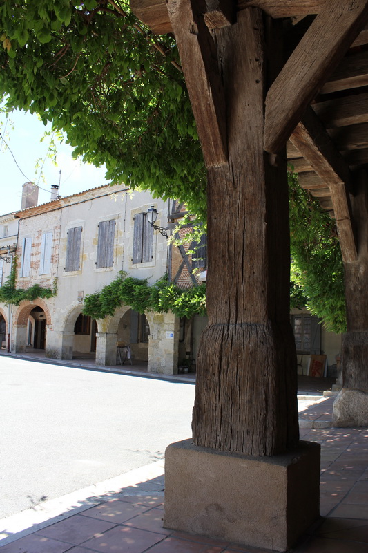 Maisons, Place de la Mairie à Dunes